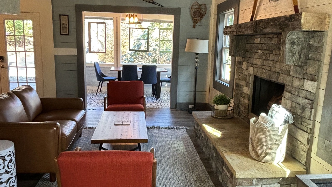 Photo of Livingroom in Maggie Valley