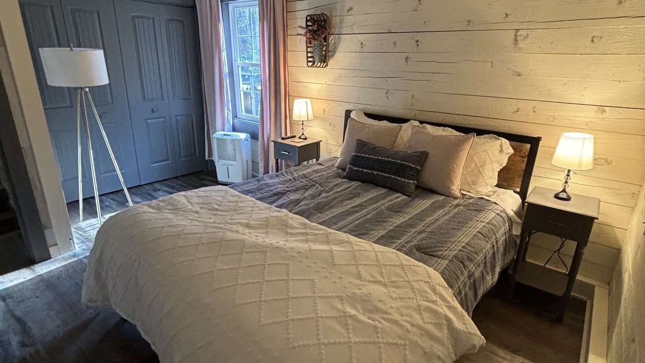 Photo of Bedroom in Maggie Valley