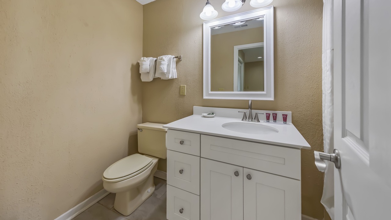 Photo of Bathroom in Fairfield Harbour