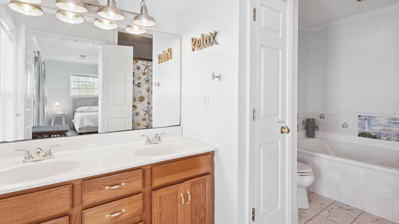 Photo of Bathroom in Brigands' Bay