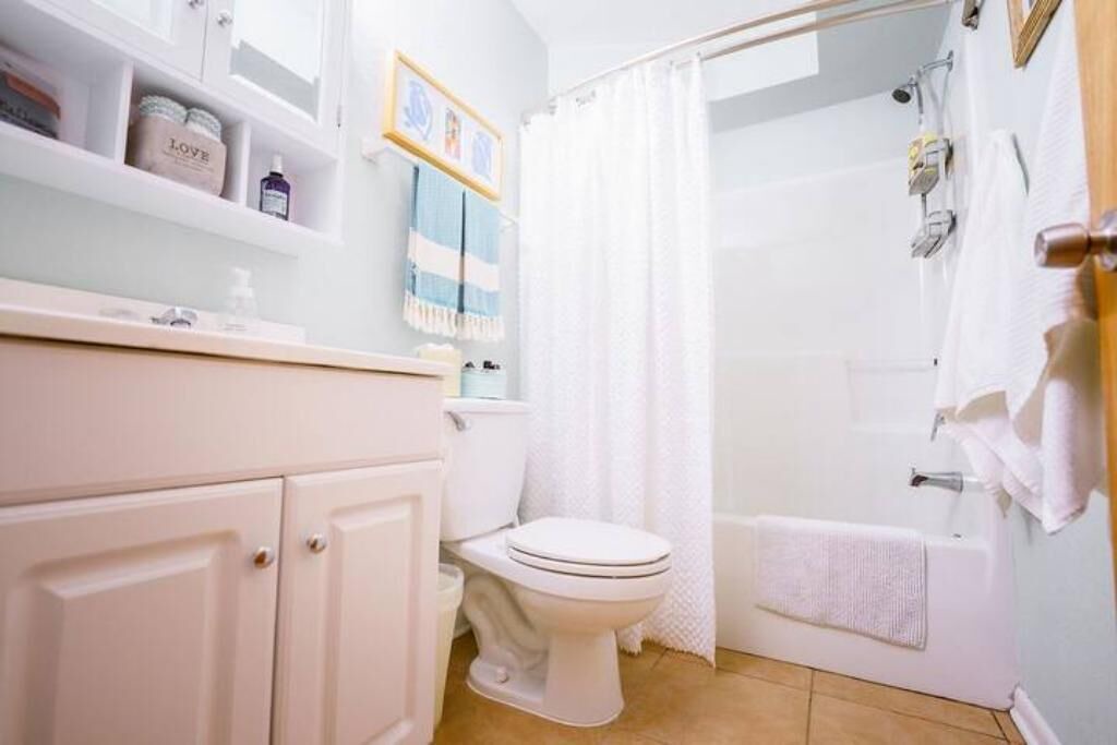 Photo of Bathroom in Colington