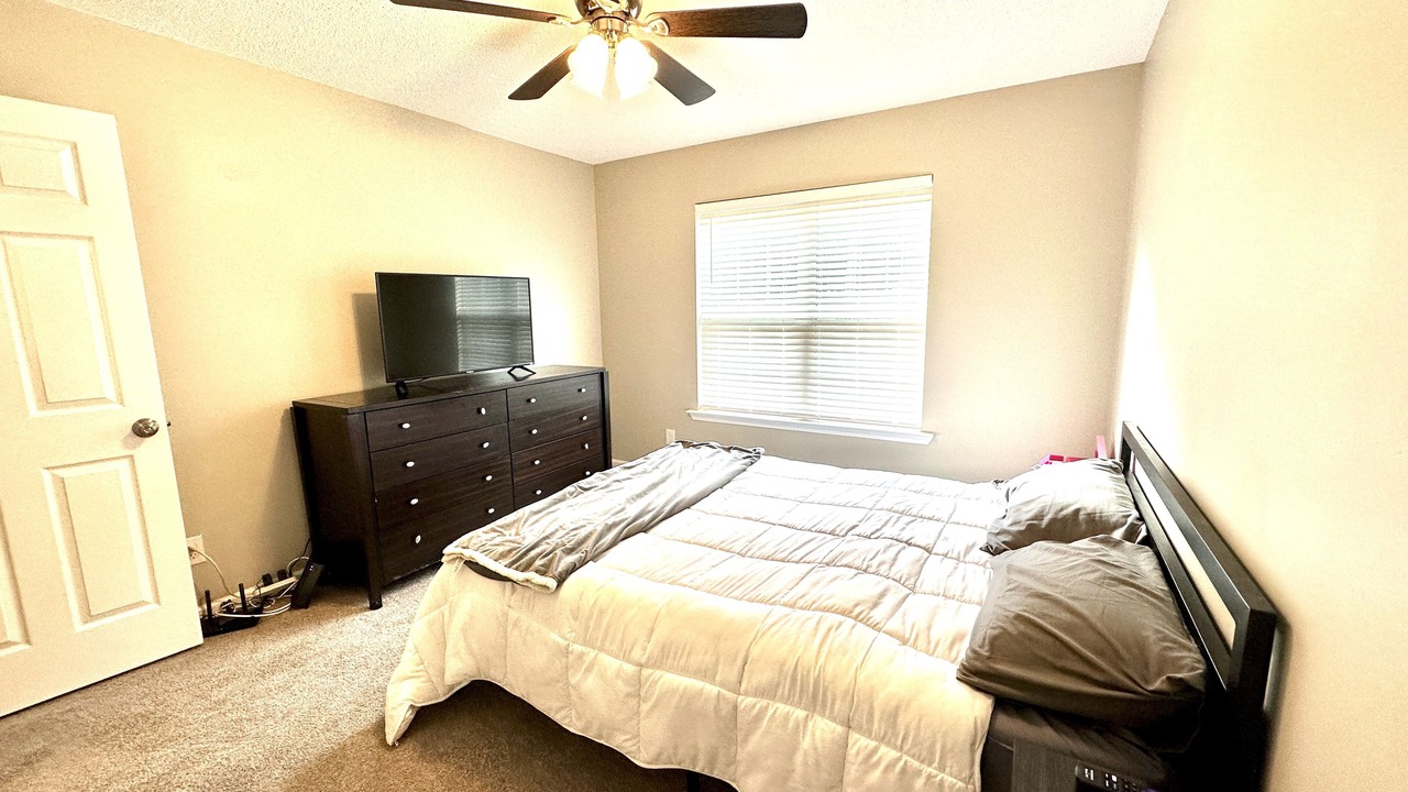 Photo of Bedroom in Troutman