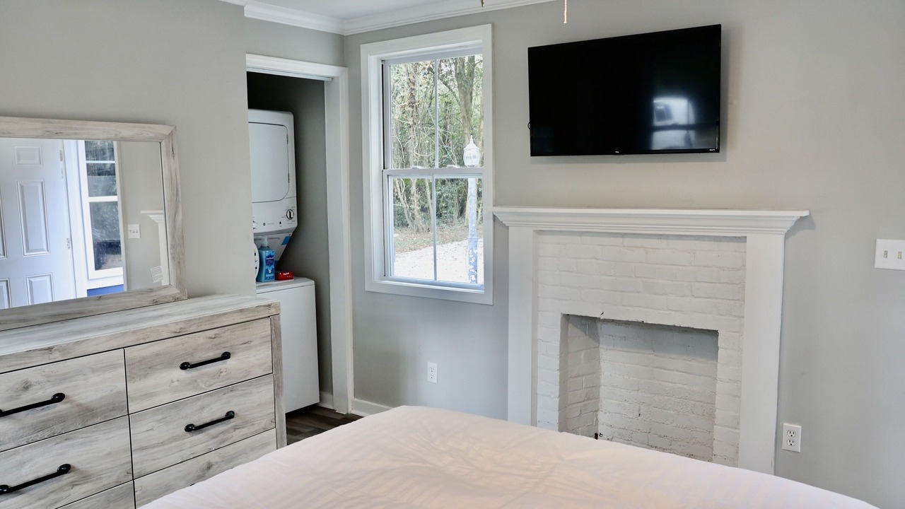 Photo of Bedroom in Pineywoods