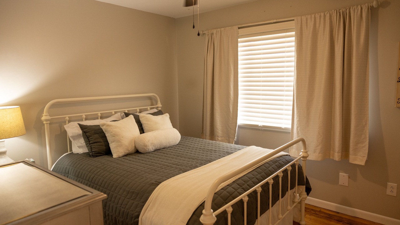 Photo of Bedroom in Huntsville
