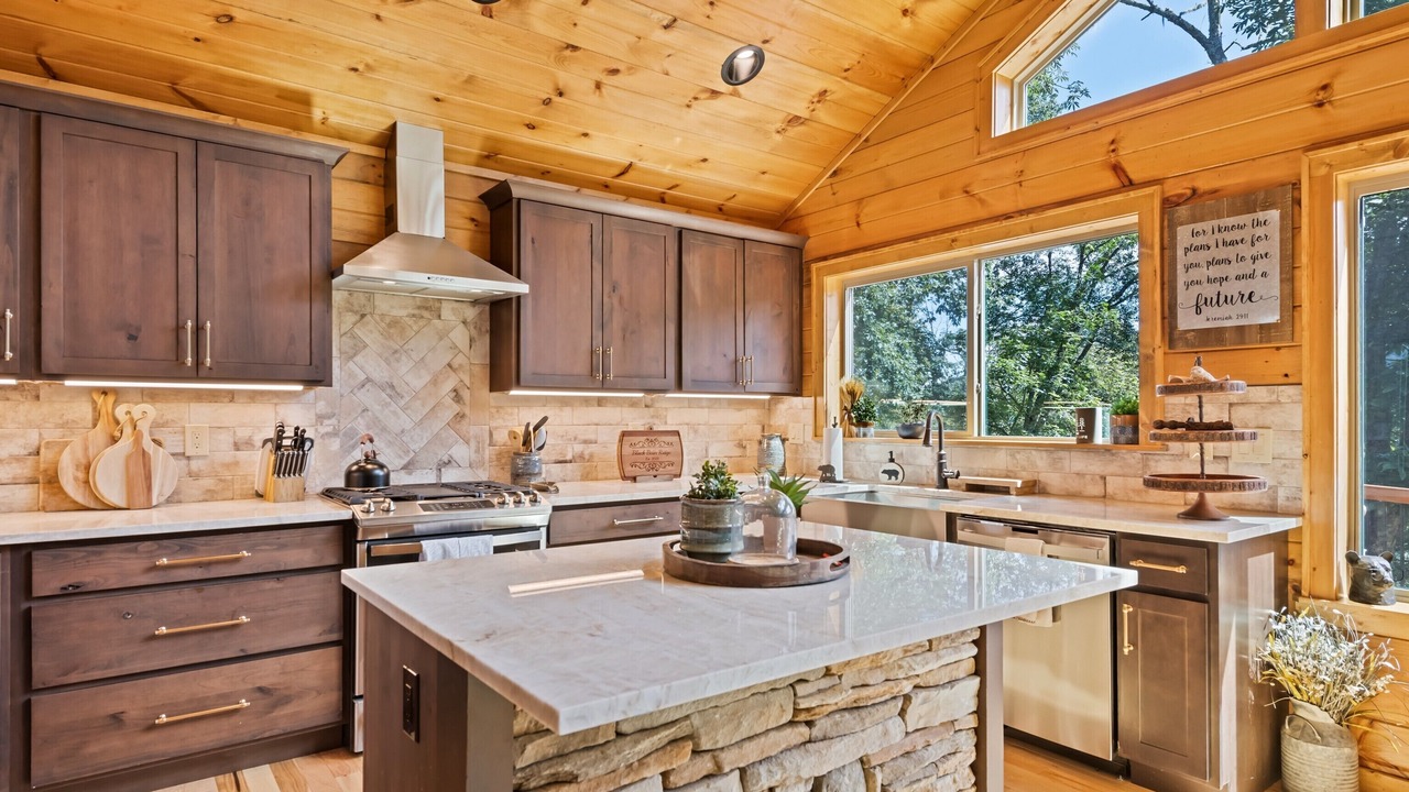 Photo of Kitchen in Maggie Valley