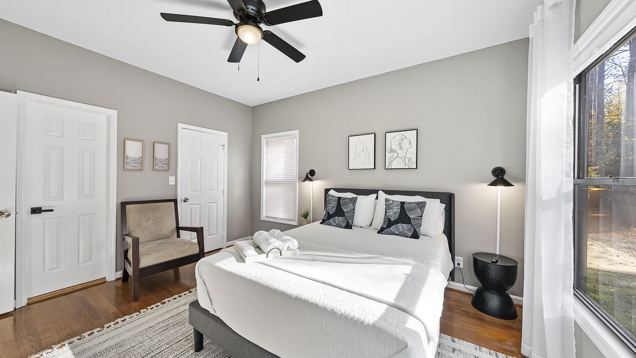Photo of Bedroom in Apex