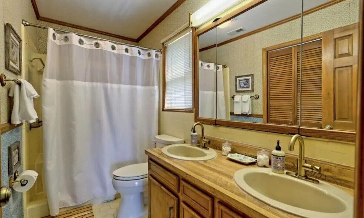 Photo of Bathroom in Franklin
