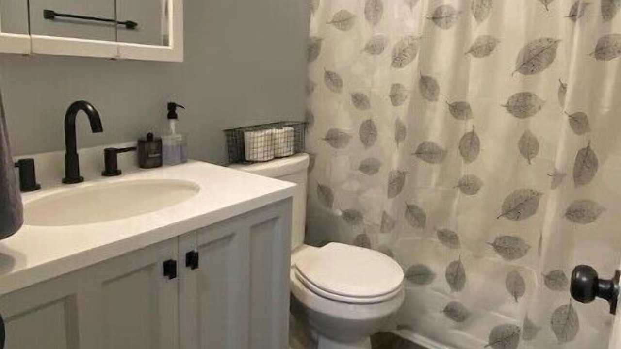 Photo of Bathroom in Holden Farms