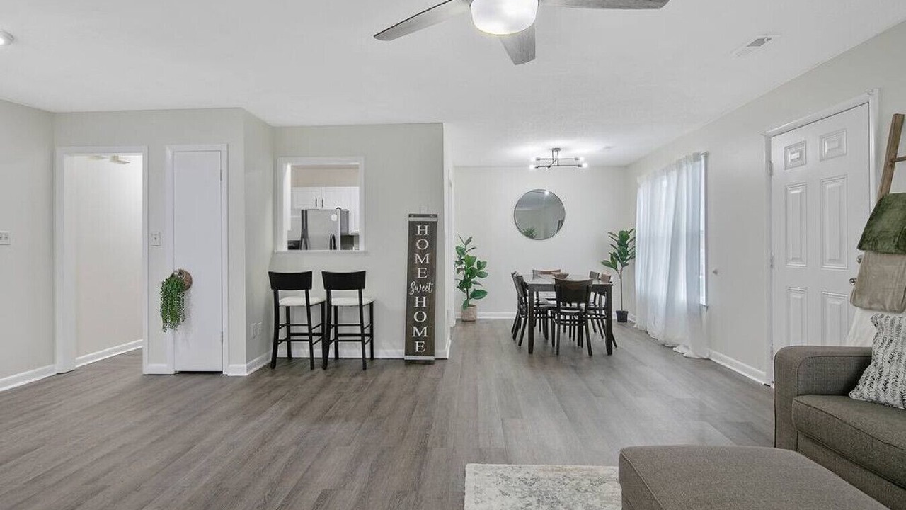 Photo of Livingroom in Pine Forest