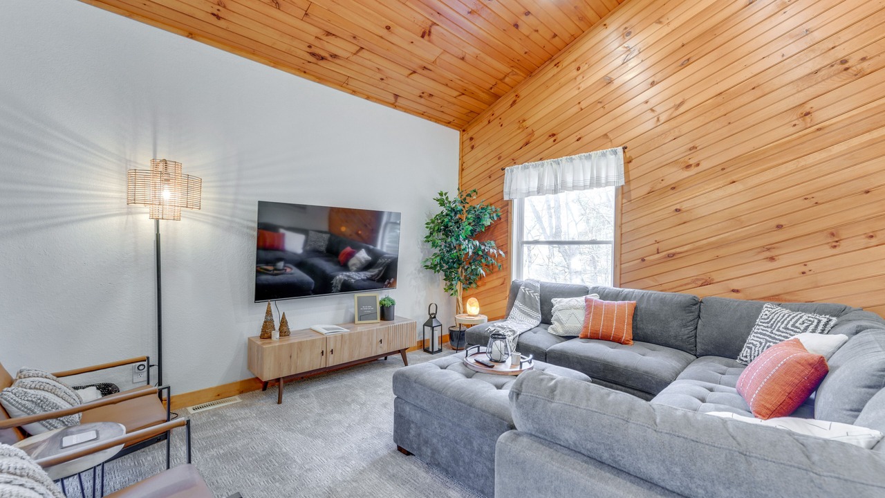 Photo of Livingroom in Waynesville
