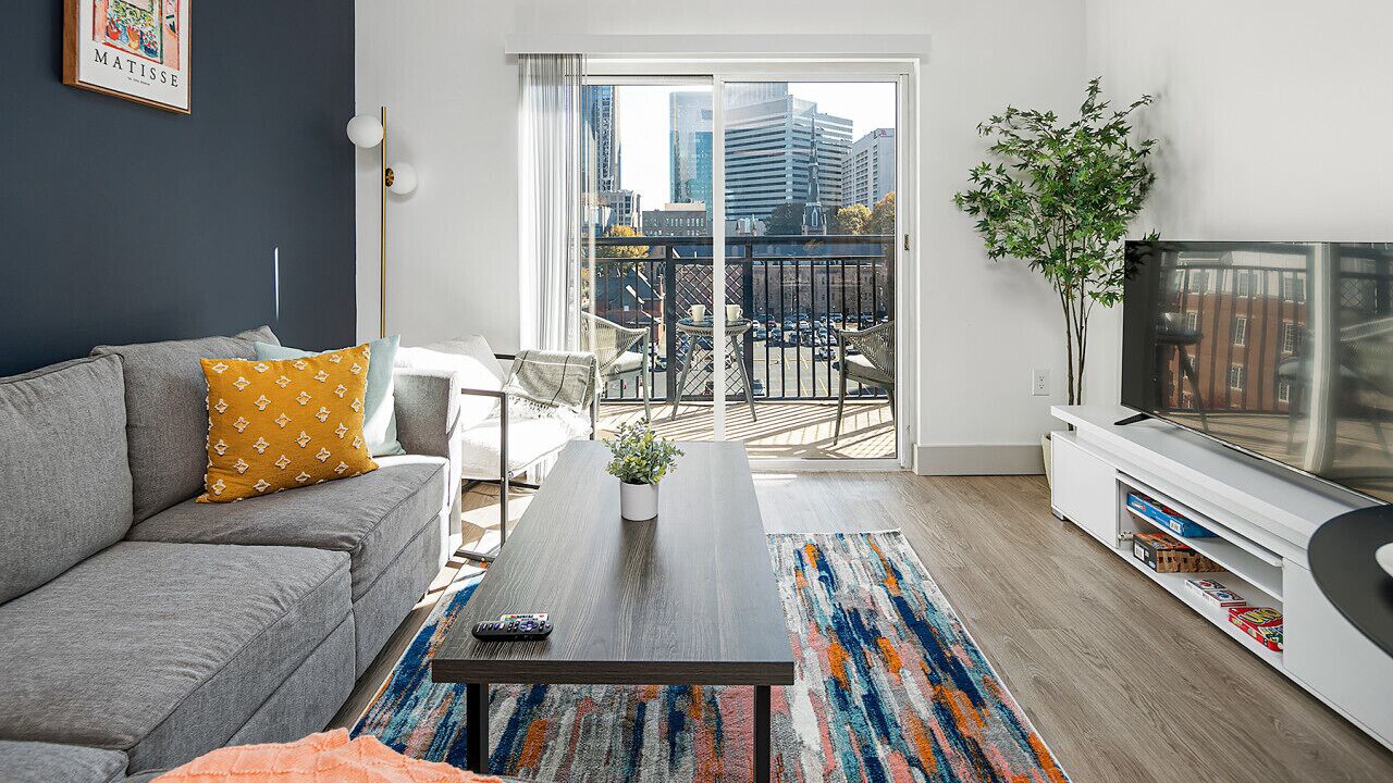 Photo of Livingroom in Charlotte Center City