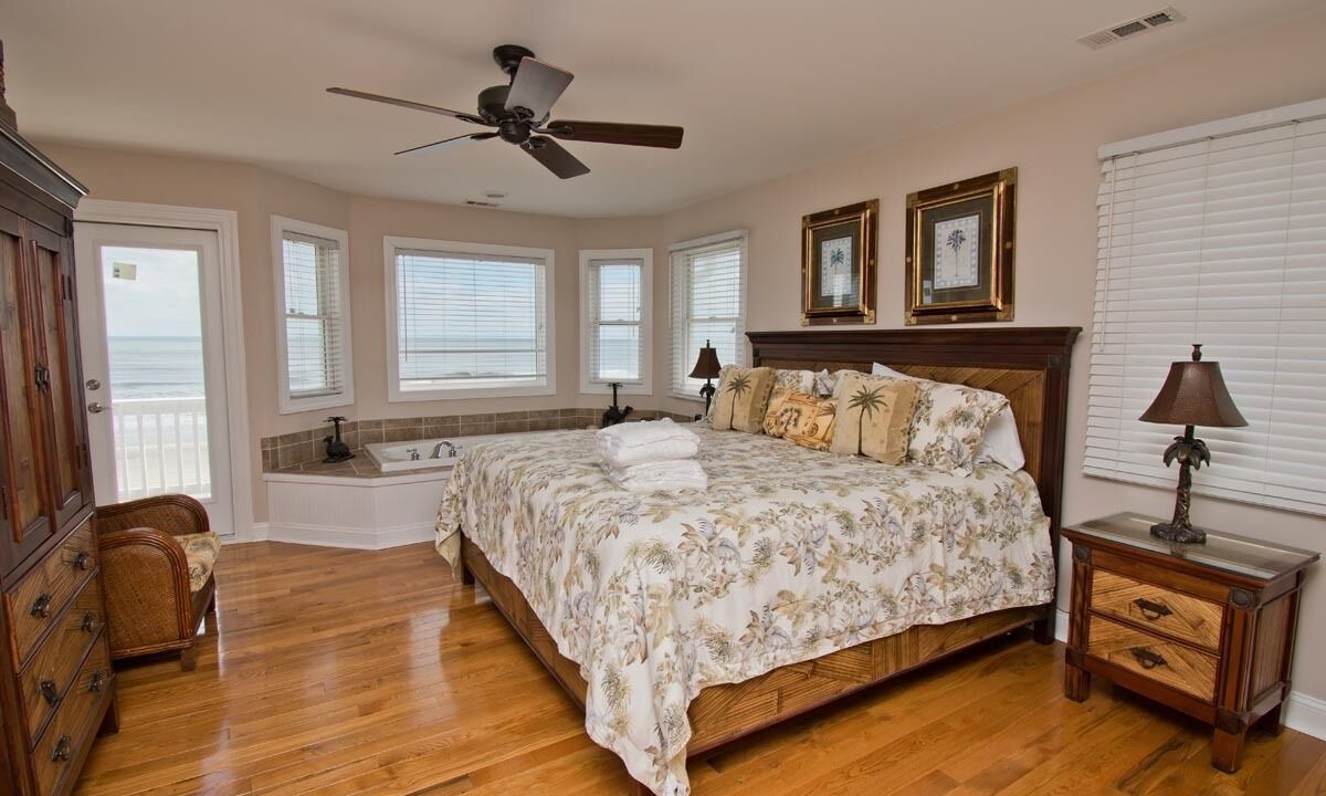 Photo of Others in Emerald Isle