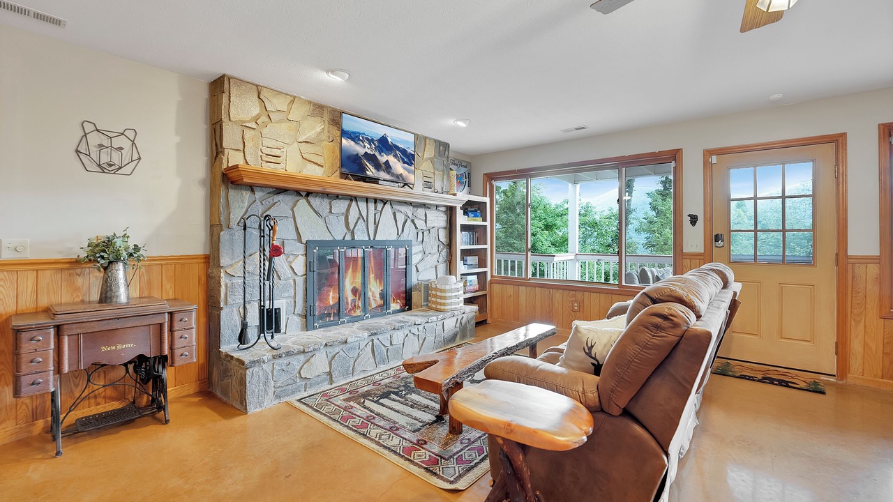 Photo of Livingroom in Maggie Valley