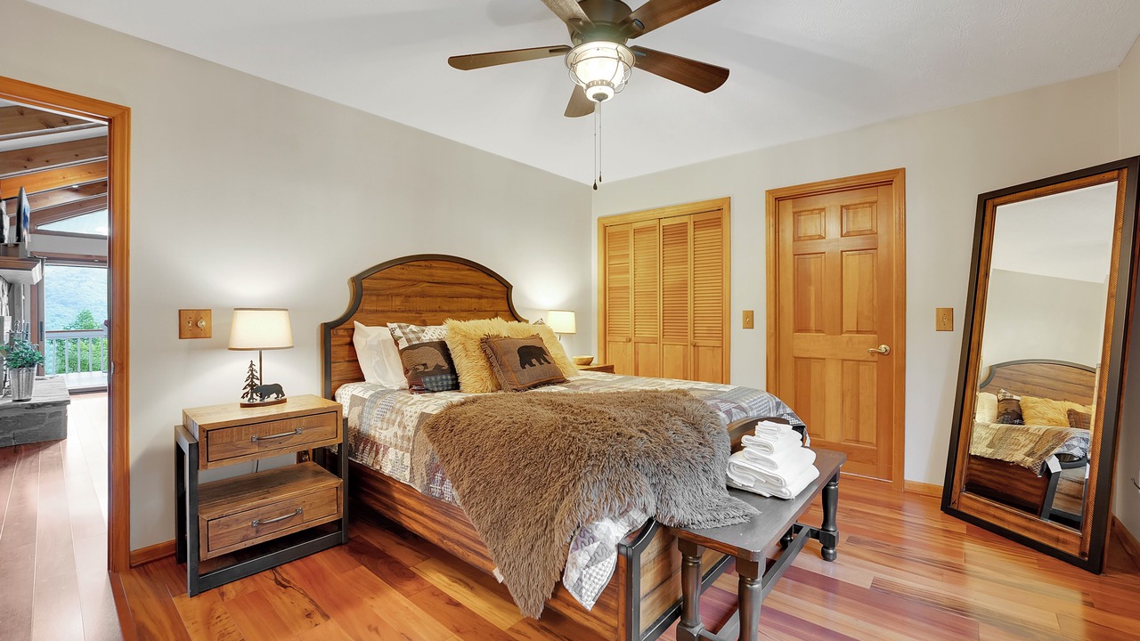 Photo of Bedroom in Maggie Valley
