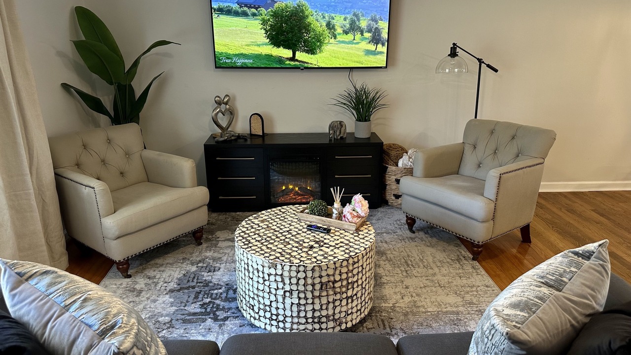 Photo of Livingroom in Northeast Raleigh