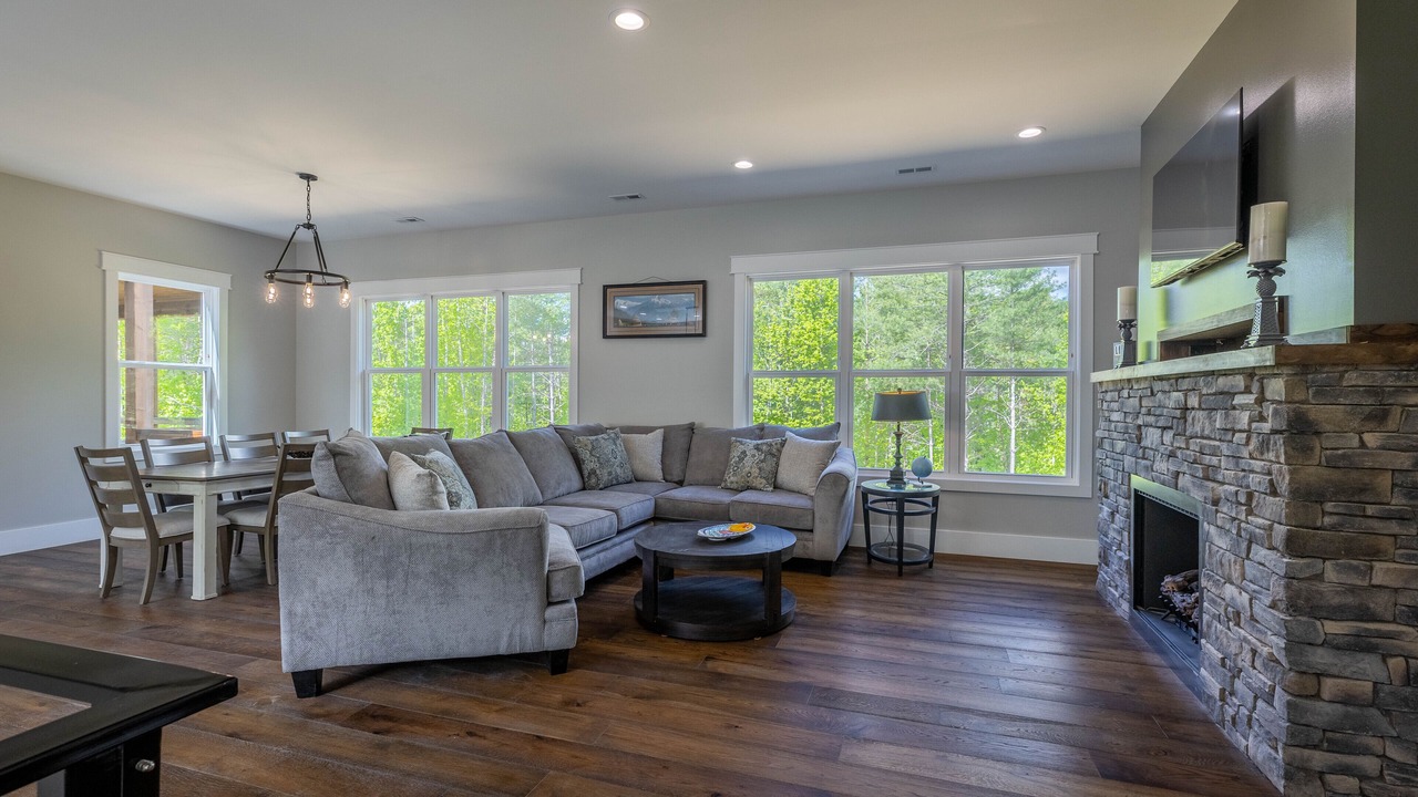 Photo of Livingroom in Morganton