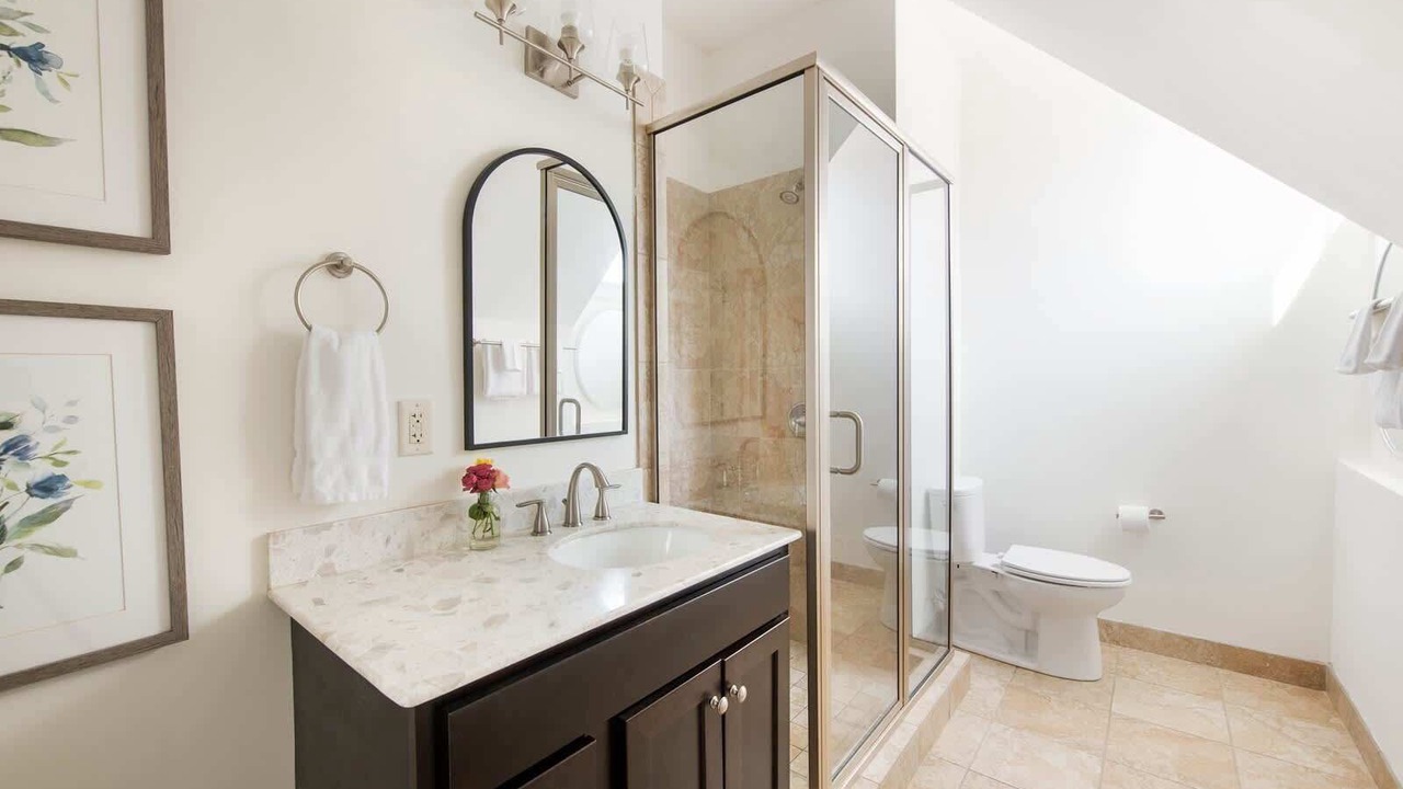 Photo of Bathroom in Cannonborough Elliotborough
