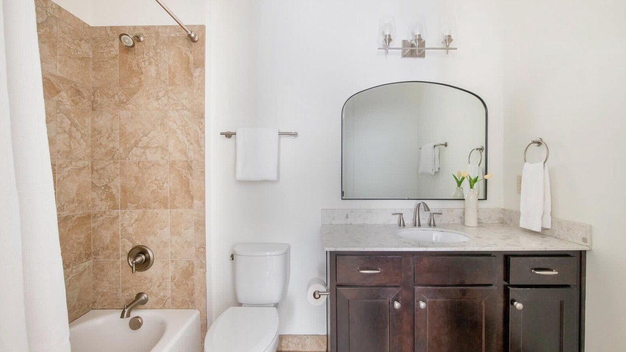 Photo of Bathroom in Cannonborough Elliotborough