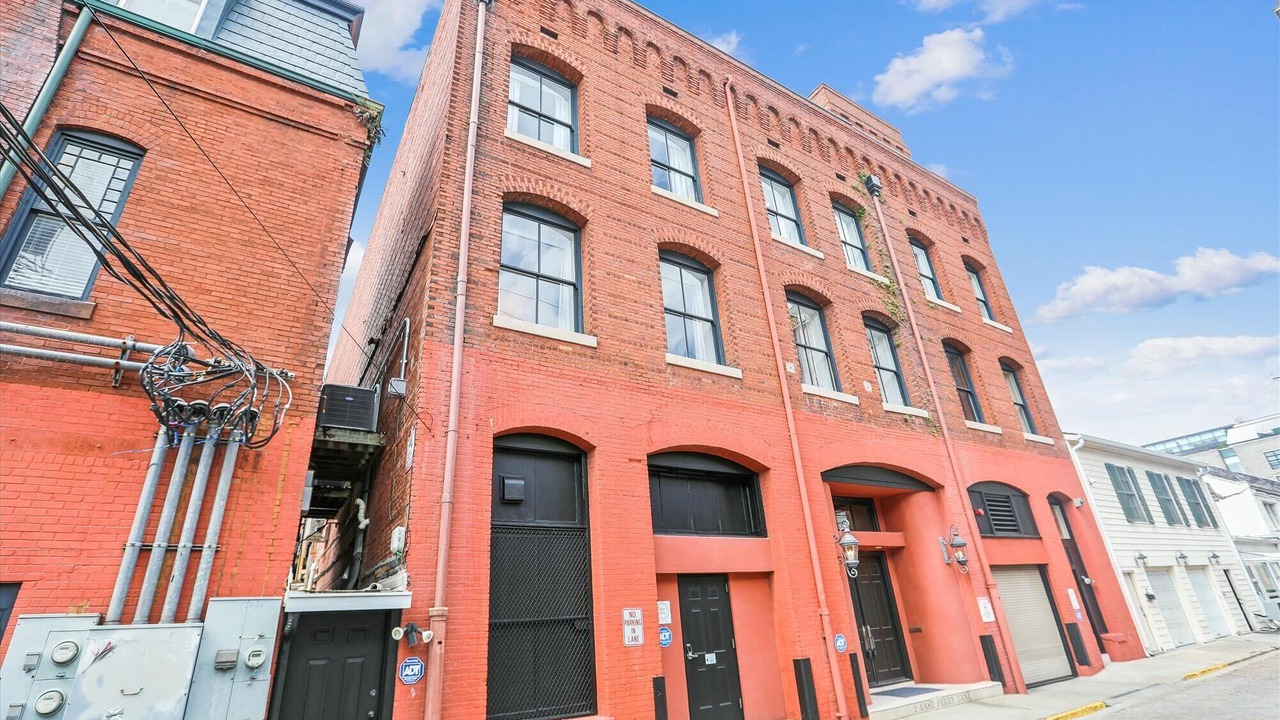 Photo of Outdoor in Historic District - North