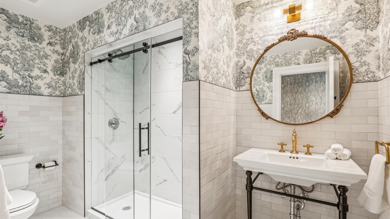 Photo of Bathroom in Historic District - North
