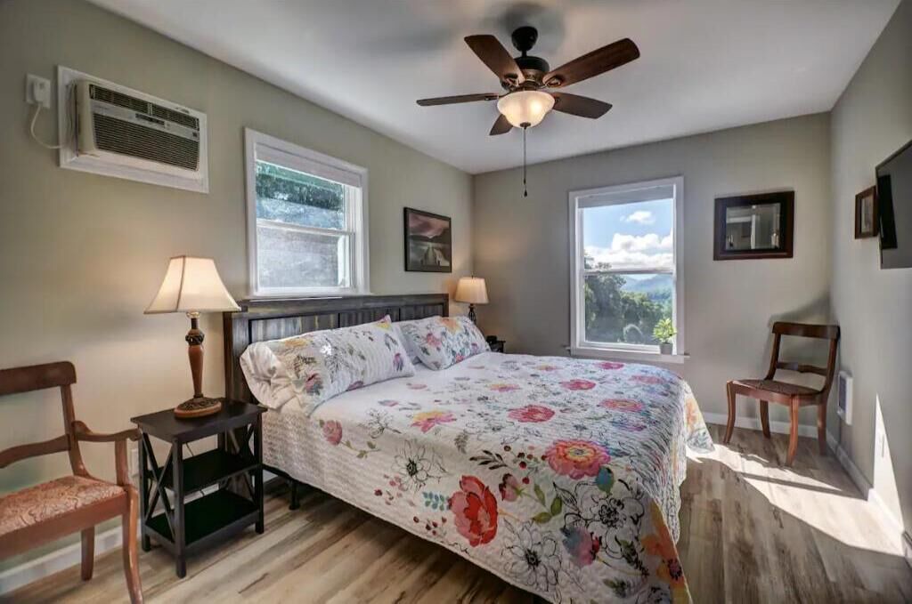 Photo of Bedroom in Waynesville