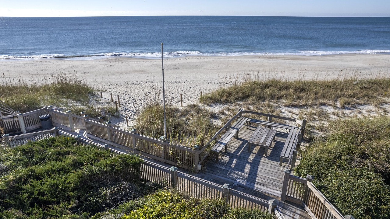Photo of Others in Pine Knoll Shores