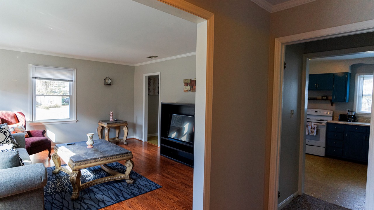Photo of Livingroom in Ashbrook - Clawson Village