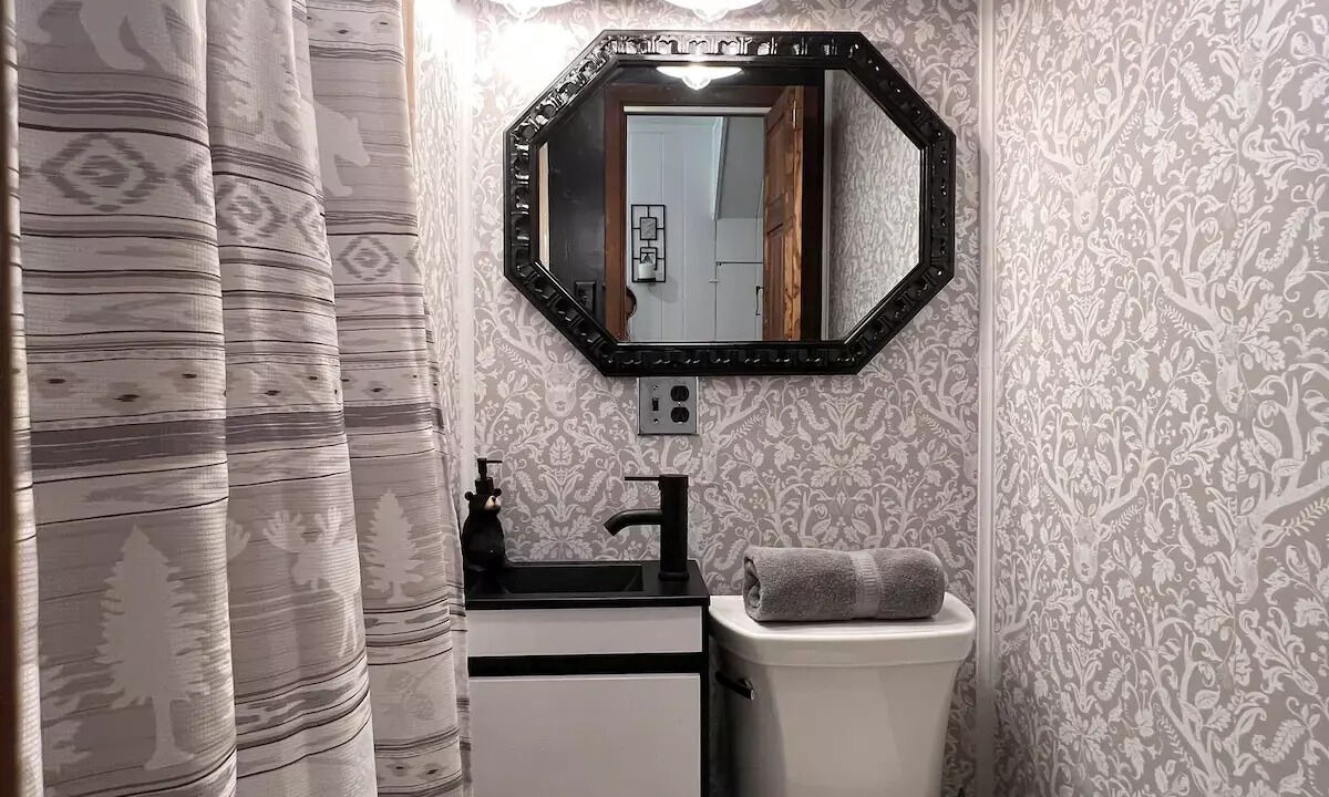 Photo of Bathroom in Charter Hills