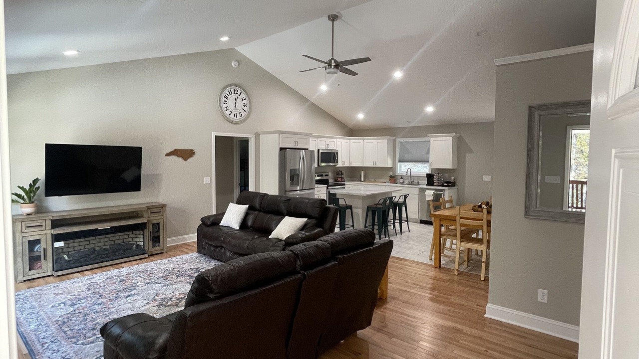 Photo of Livingroom in Hendersonville
