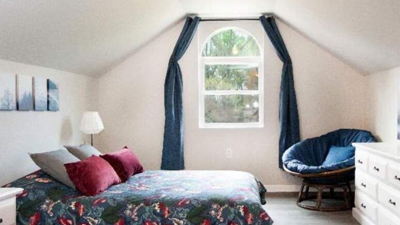 Photo of Bedroom in Sunset Road