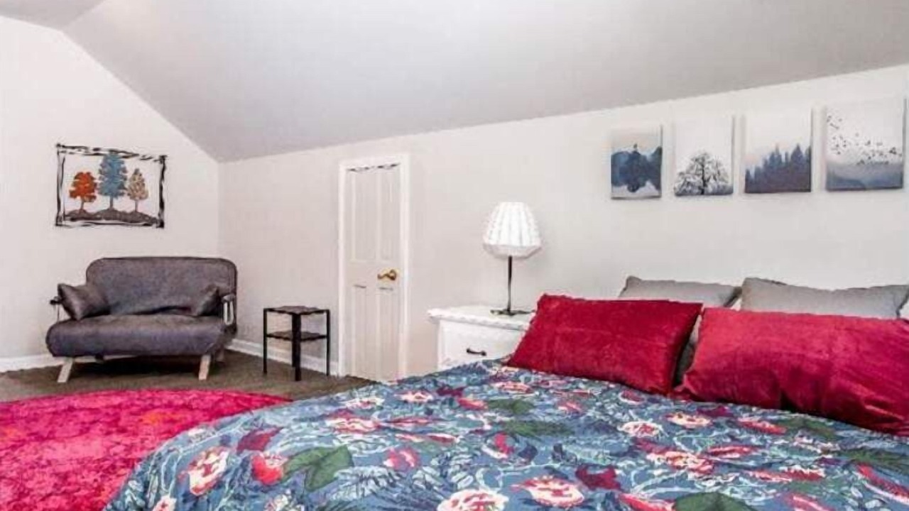 Photo of Bedroom in Sunset Road