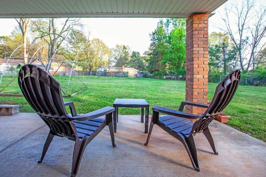 Photo of Patio Balcony in Sunset Road