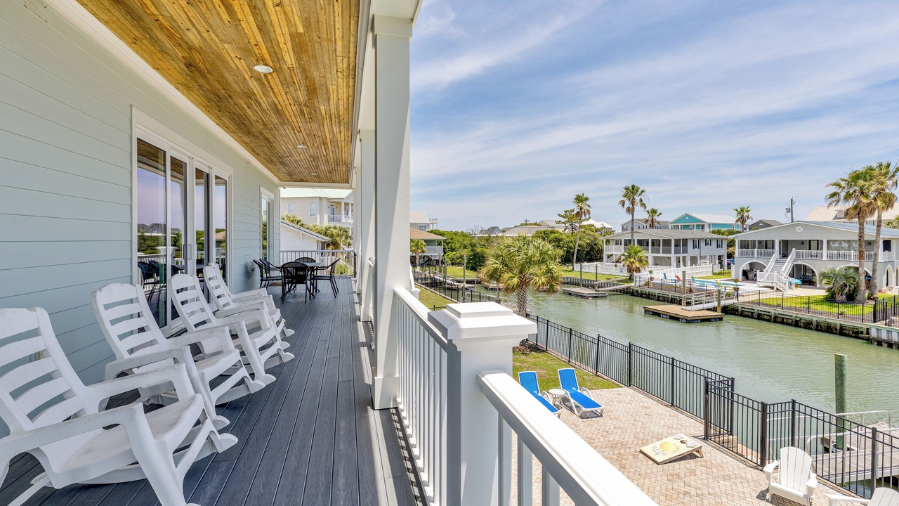 Photo of Patio Balcony in Inlet Harbour