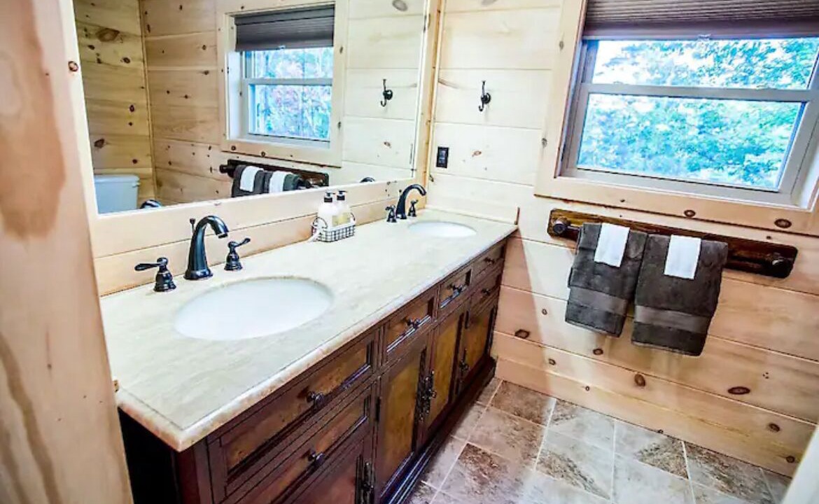 Photo of Bathroom in Frank