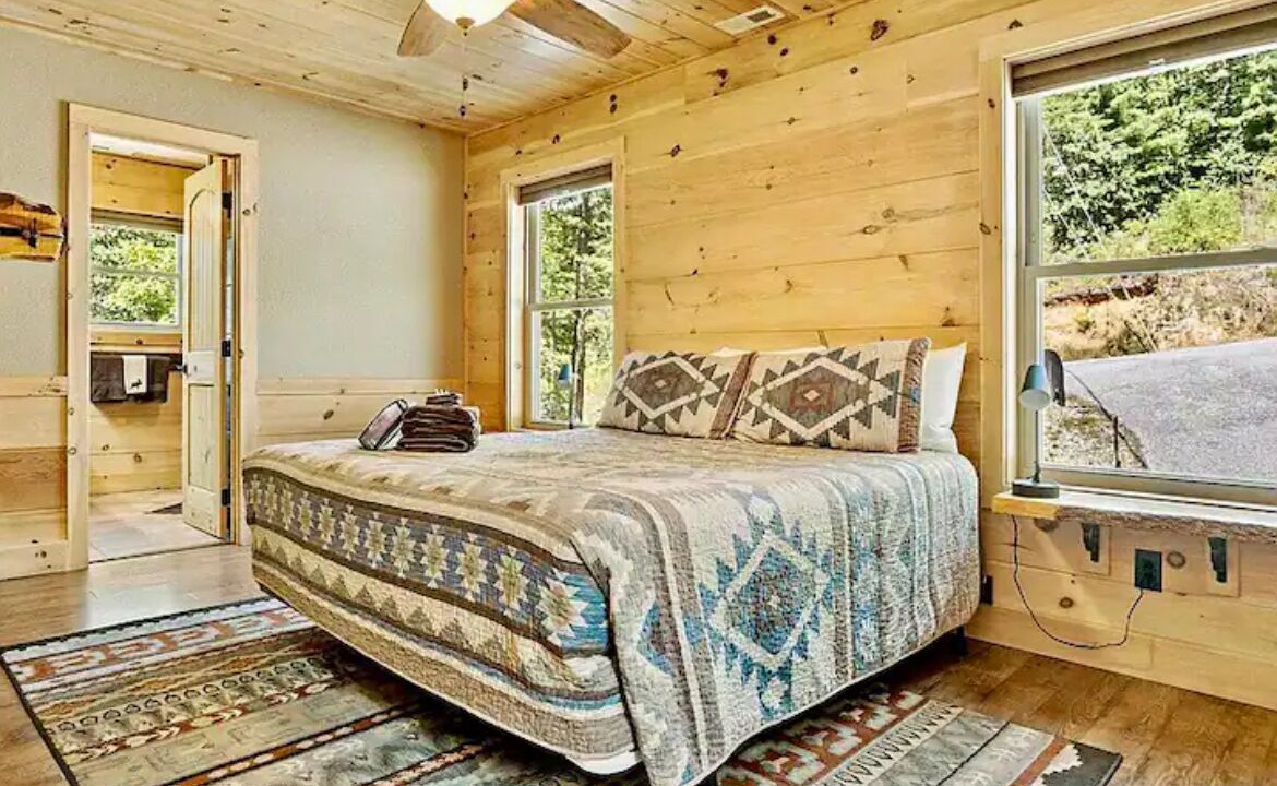 Photo of Bedroom in Frank