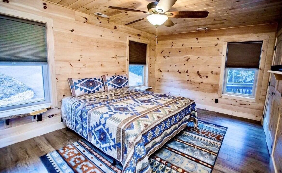 Photo of Bedroom in Frank