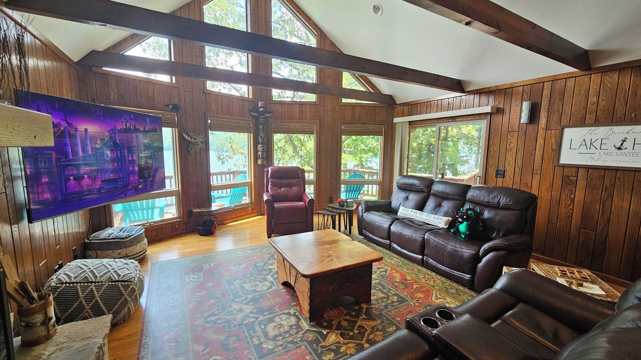 Photo of Bedroom in Robbinsville