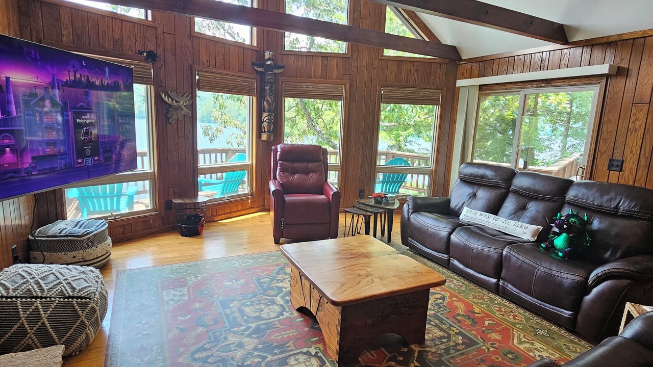 Photo of Bedroom in Robbinsville