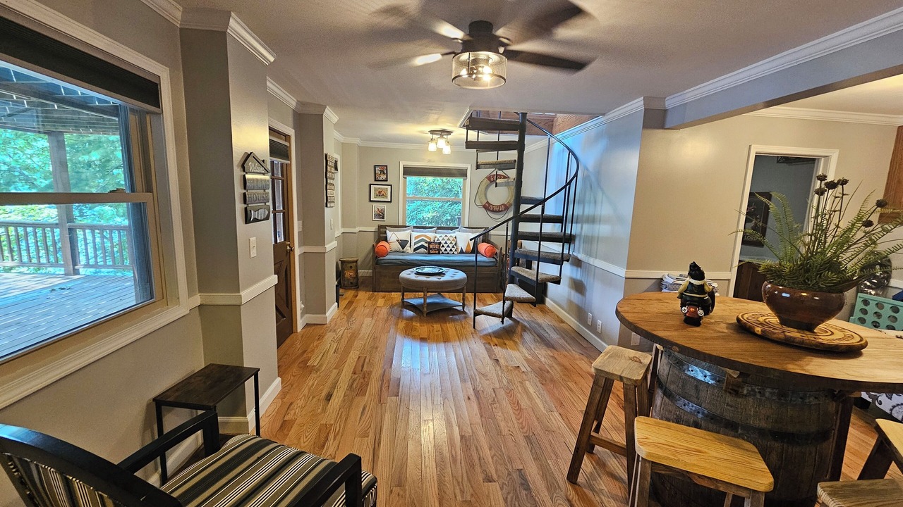 Photo of Bedroom in Robbinsville