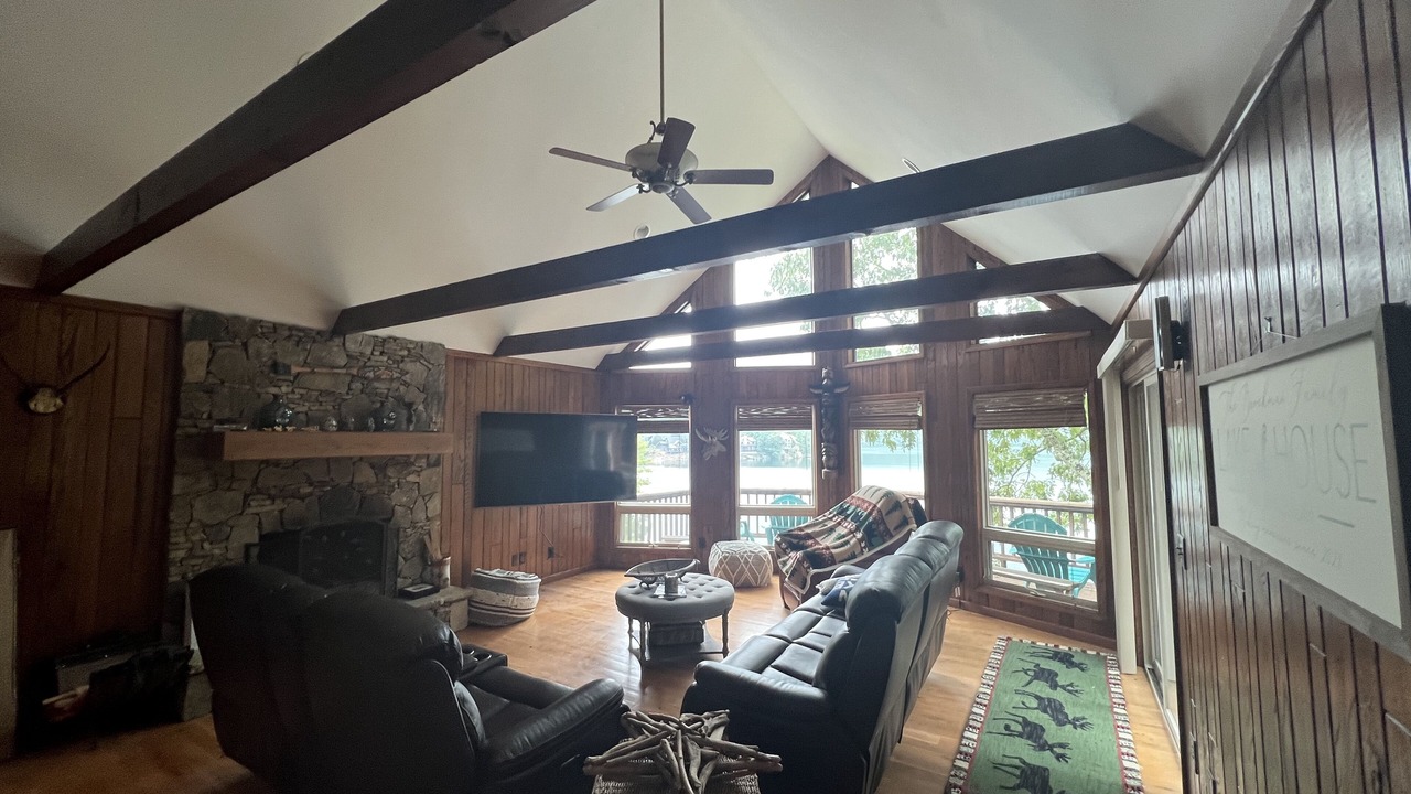Photo of Bedroom in Robbinsville
