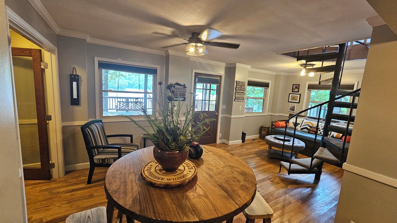 Photo of Bedroom in Robbinsville
