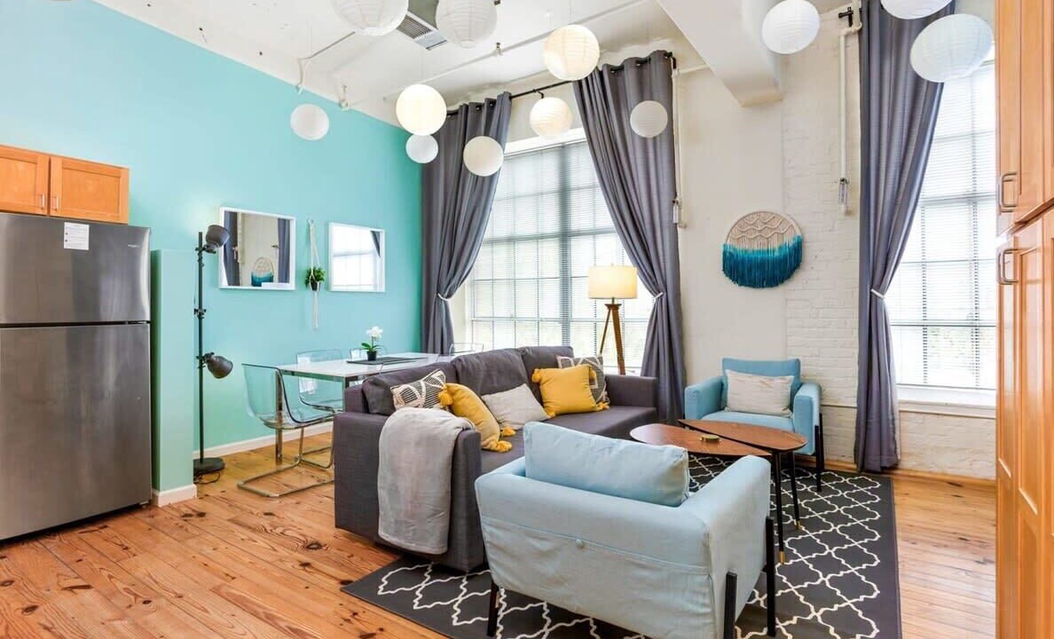 Photo of Livingroom in Downtown