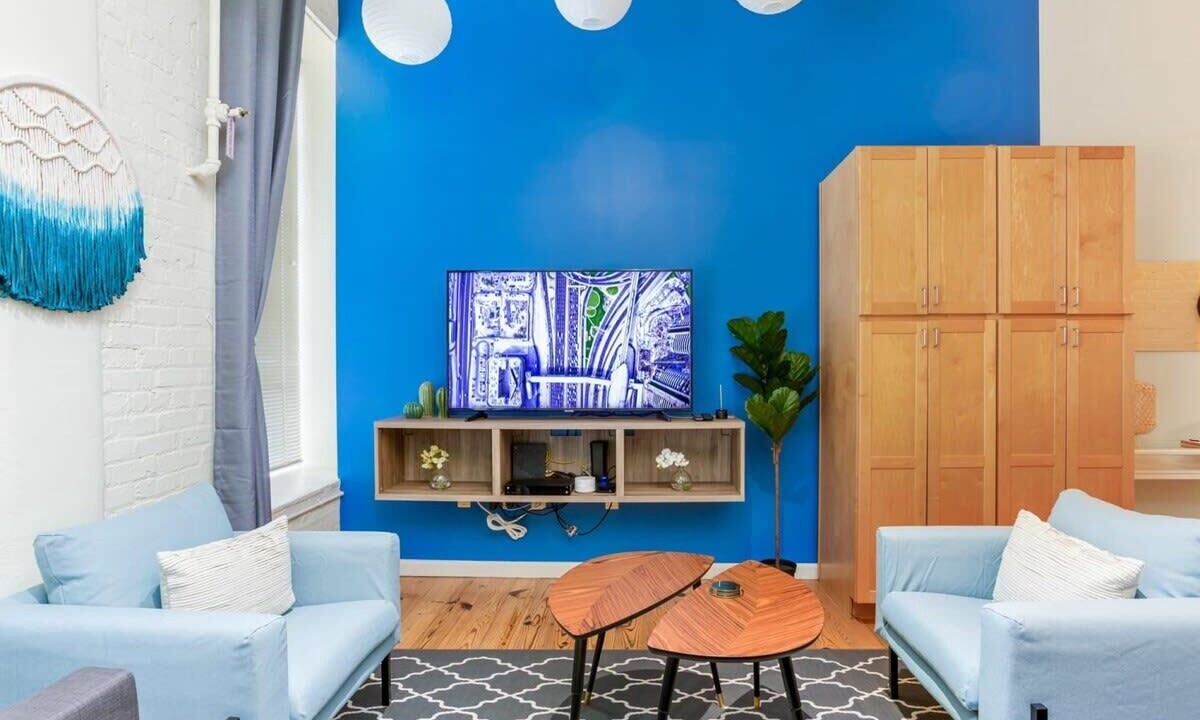 Photo of Livingroom in Downtown