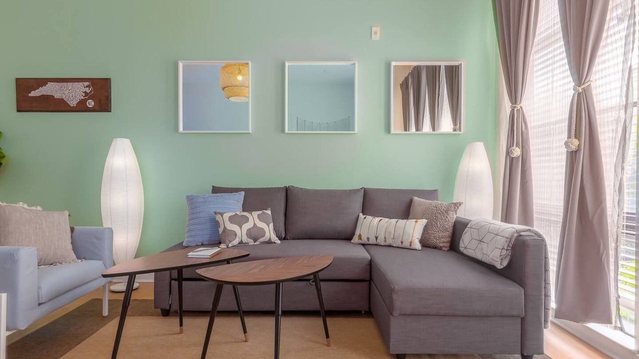 Photo of Livingroom in First Ward