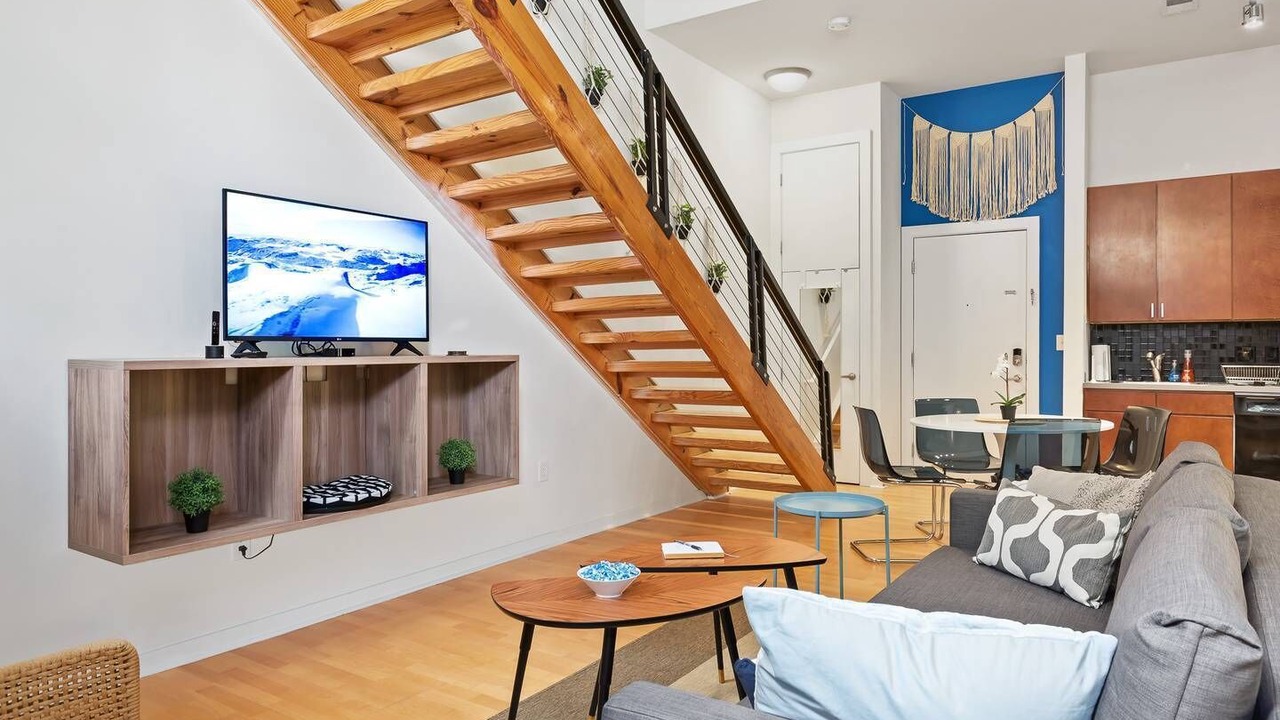 Photo of Livingroom in First Ward