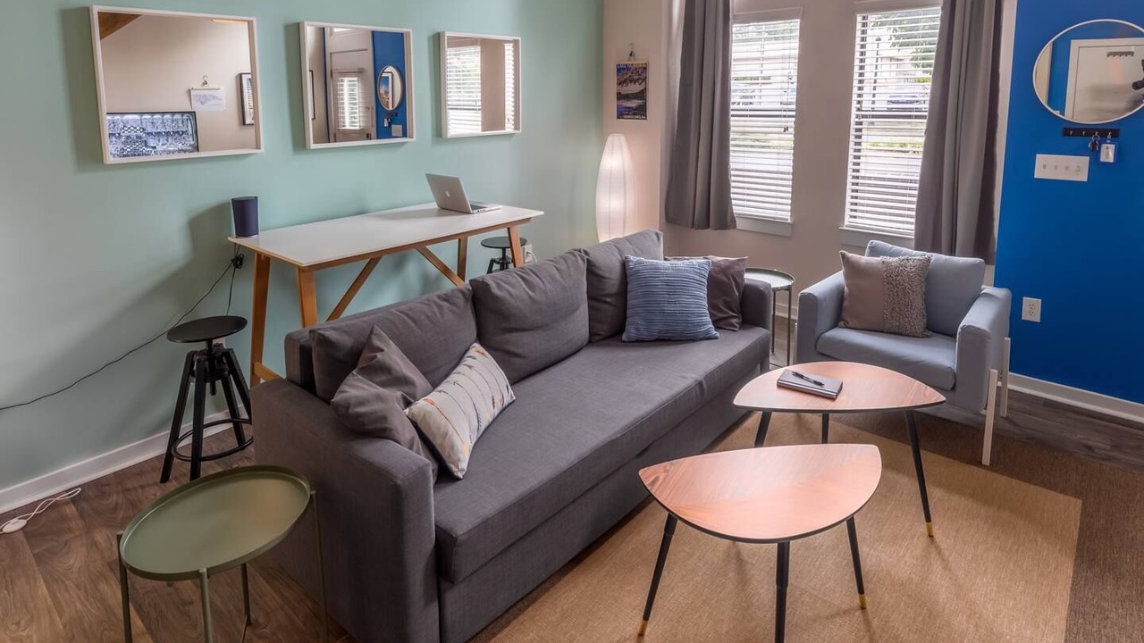Photo of Livingroom in First Ward