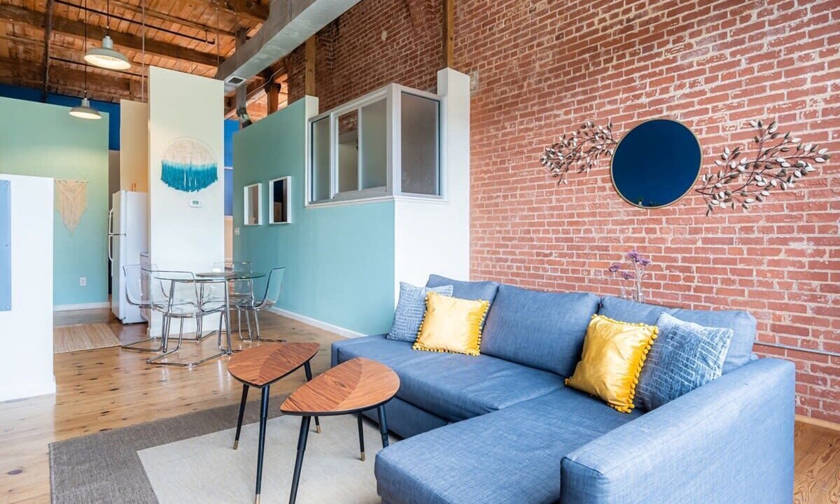 Photo of Livingroom in Downtown
