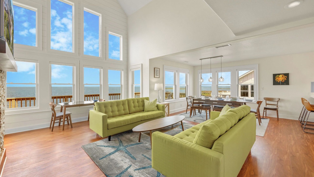 Photo of Bedroom in Wind Over Waves