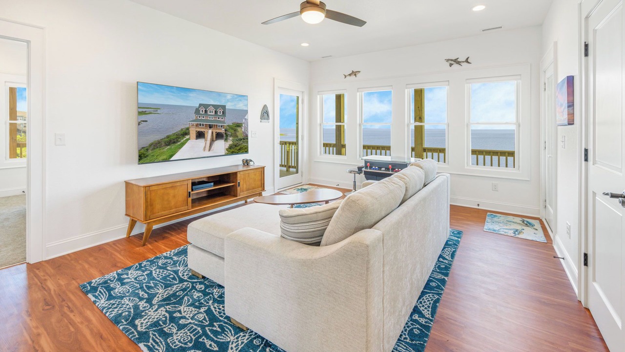 Photo of Bedroom in Wind Over Waves