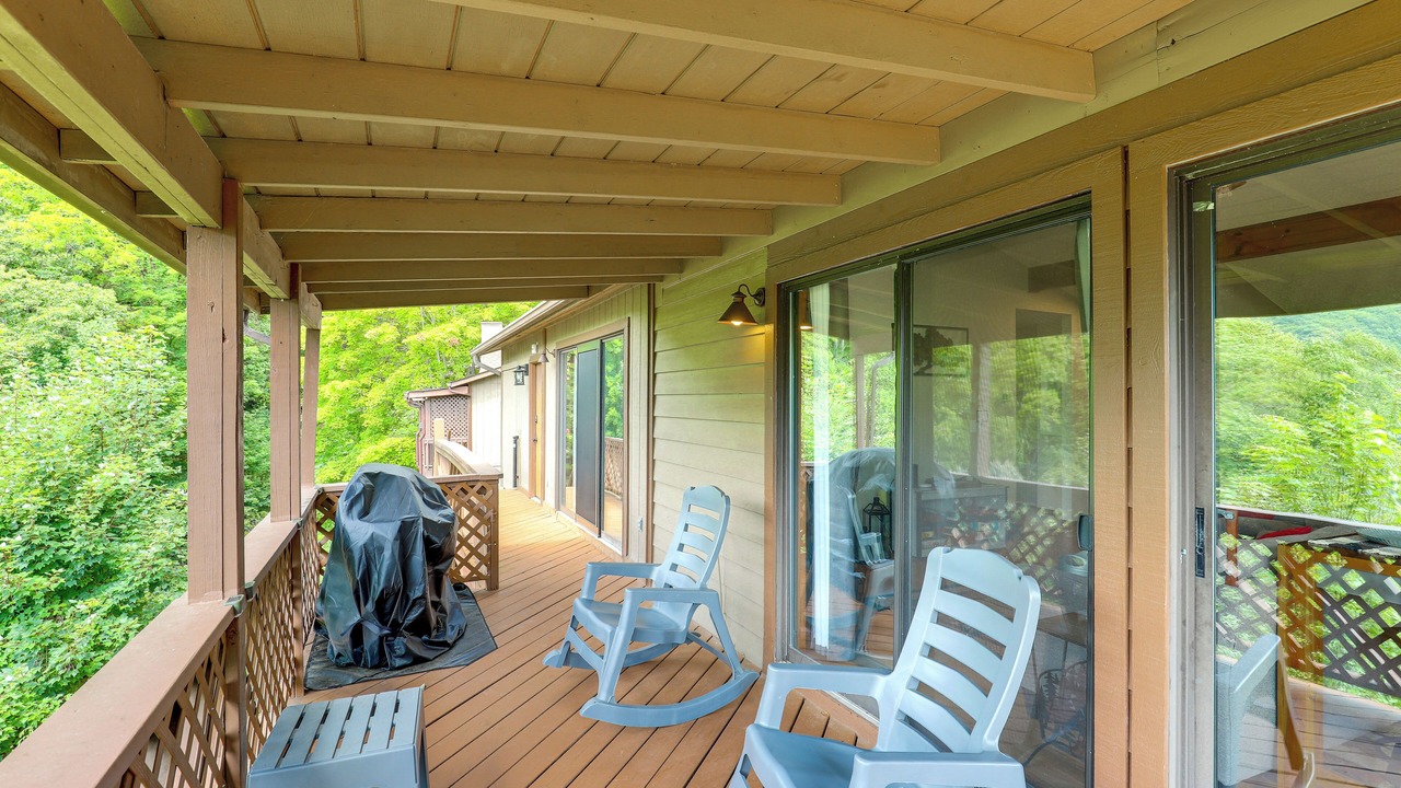 Photo of Patio Balcony in Valley Creek Run